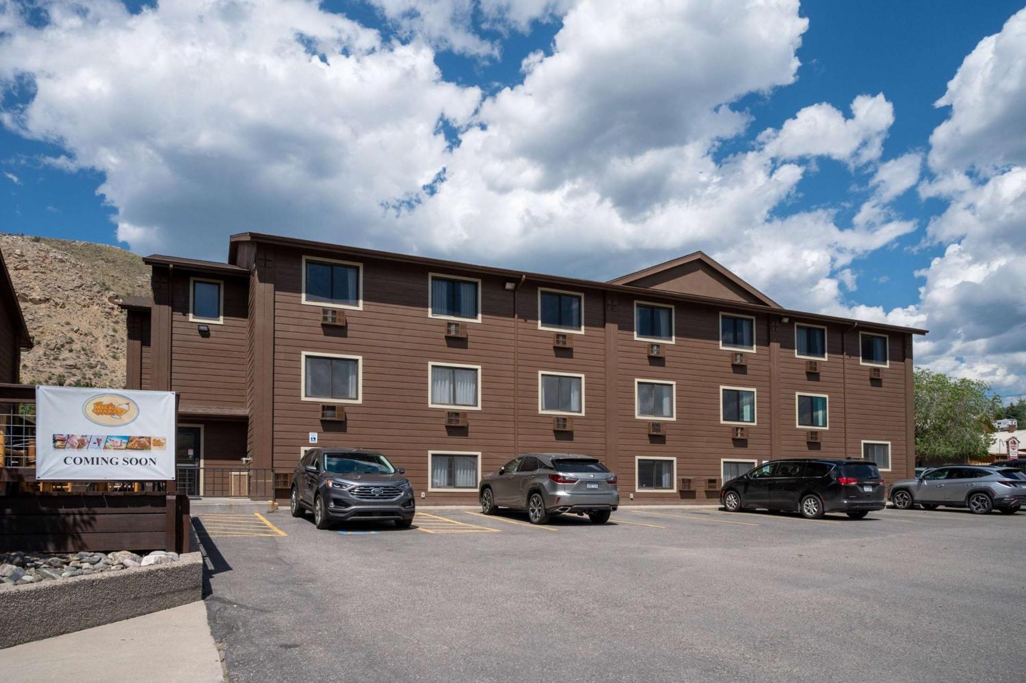 Super 8 By Wyndham Gardiner/Yellowstone Park Area Exteriér fotografie