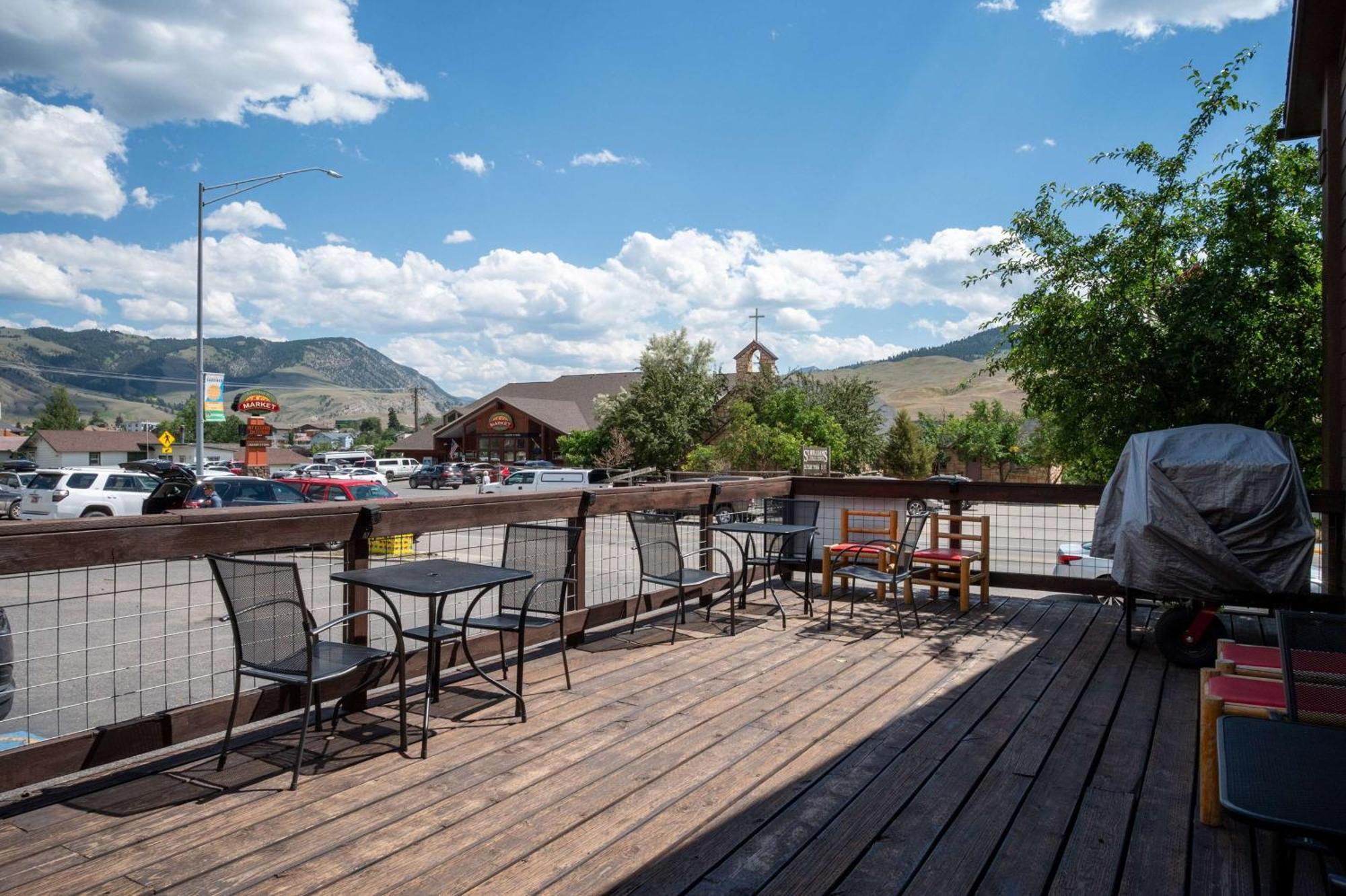 Super 8 By Wyndham Gardiner/Yellowstone Park Area Exteriér fotografie