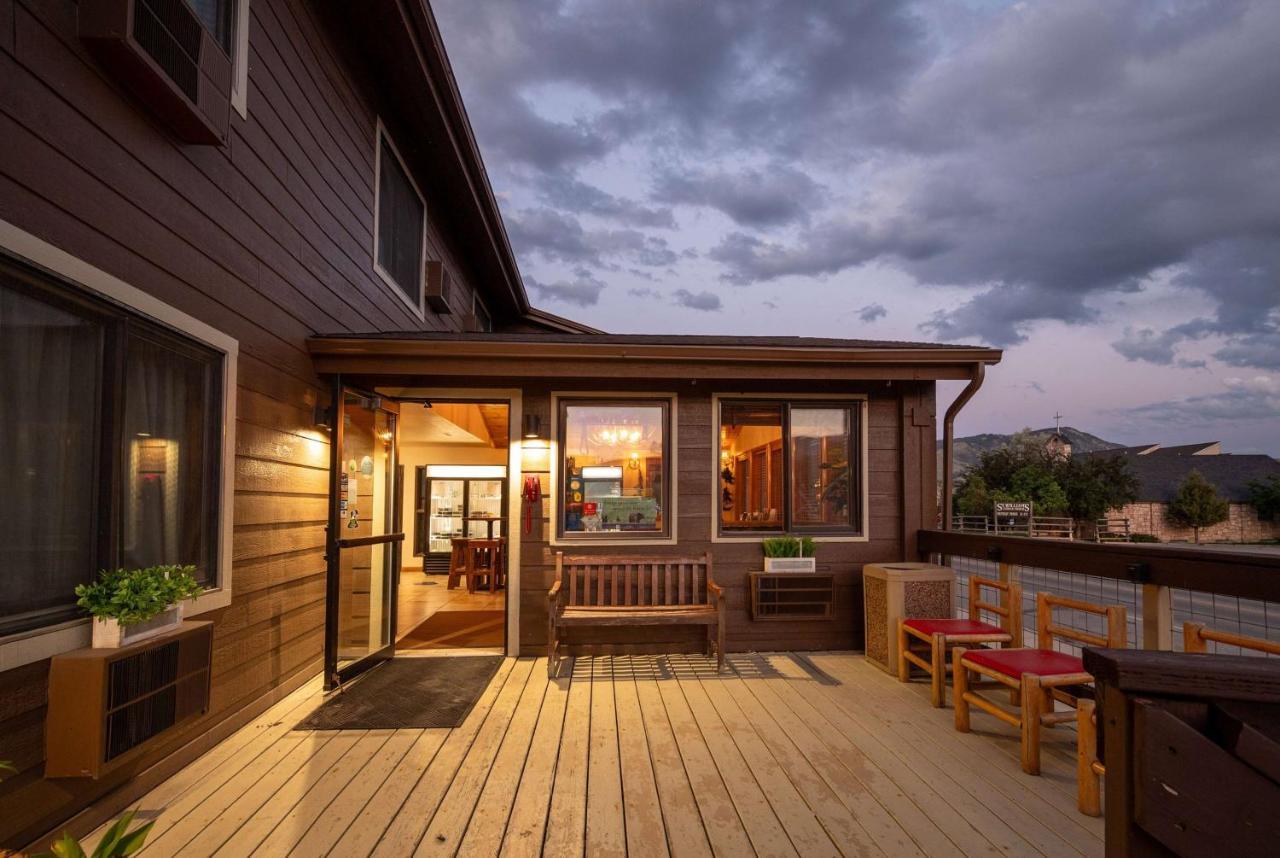 Super 8 By Wyndham Gardiner/Yellowstone Park Area Exteriér fotografie