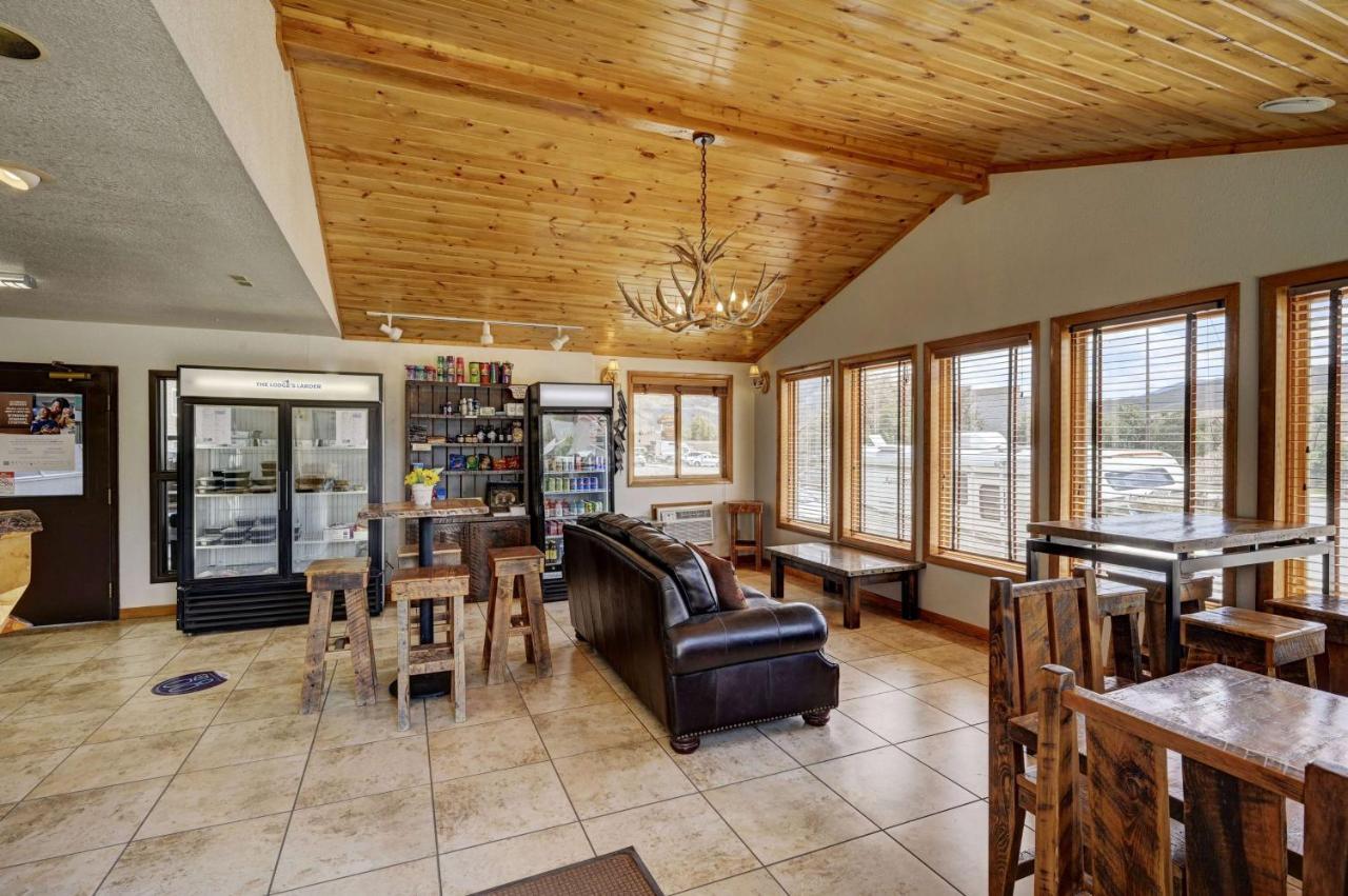 Super 8 By Wyndham Gardiner/Yellowstone Park Area Exteriér fotografie