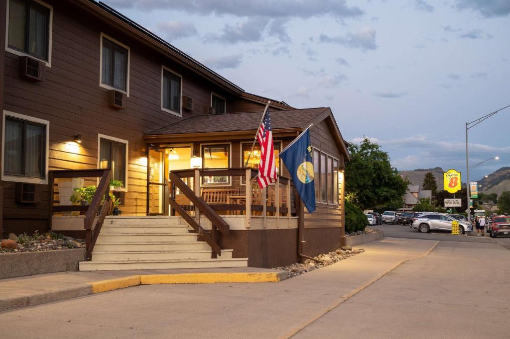 Super 8 By Wyndham Gardiner/Yellowstone Park Area Exteriér fotografie
